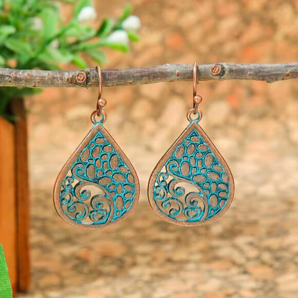 WOMENS ANTIQUE COPPER BLUE GREEN PATINA TEARDROP TEXTURED STYLE EARRINGS - Picture 1 of 3
